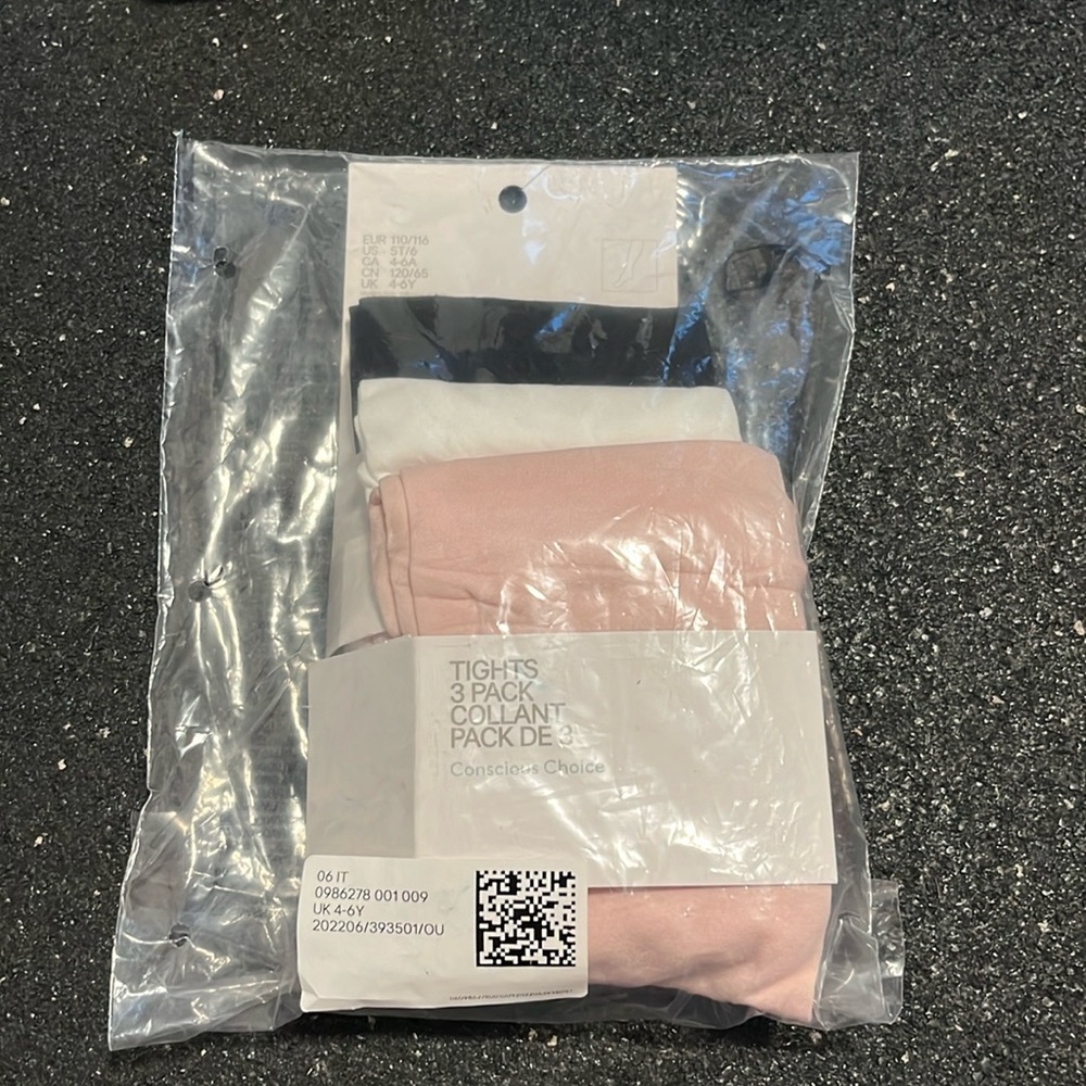 BNWT H&M 3 Pack of Tights 5T/6